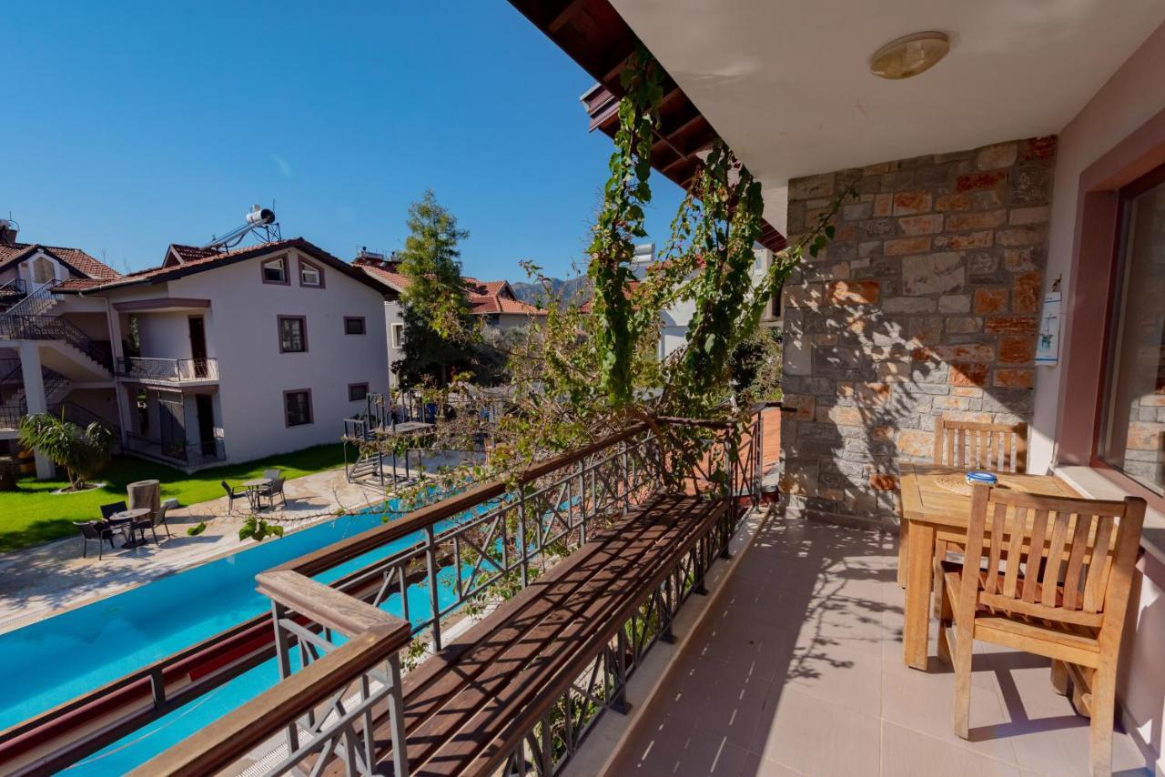 Vira Hotel *