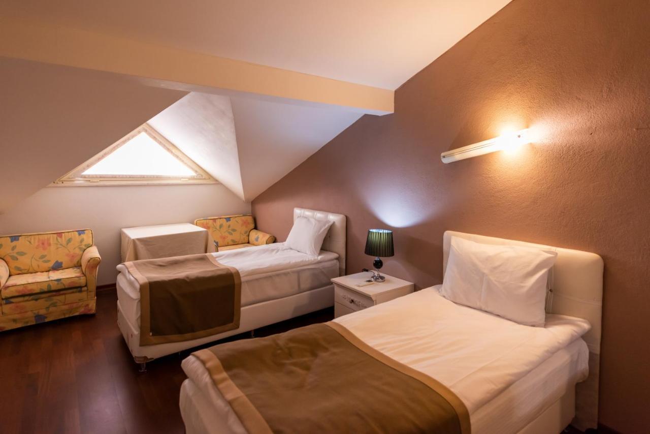 Hotel Vira *