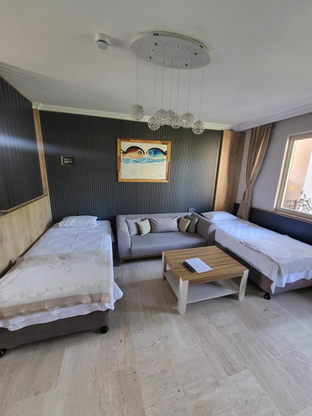 Hotel Vira *